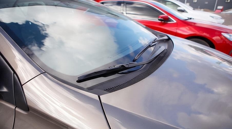 Cómo cuidar los cristales del coche después de un pulido profesional